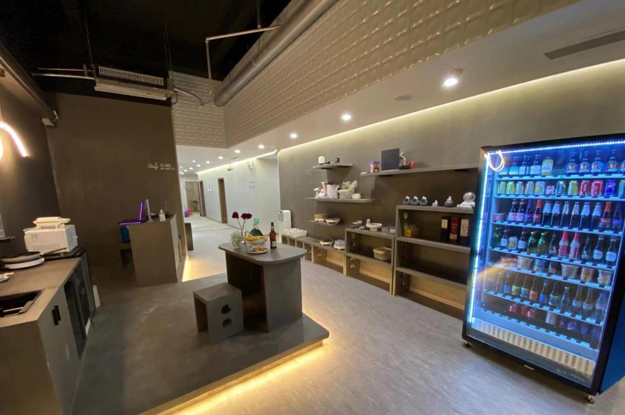 Puzzle Hotel Guangzhou Fenghuang New Village Subway Station Екстер'єр фото