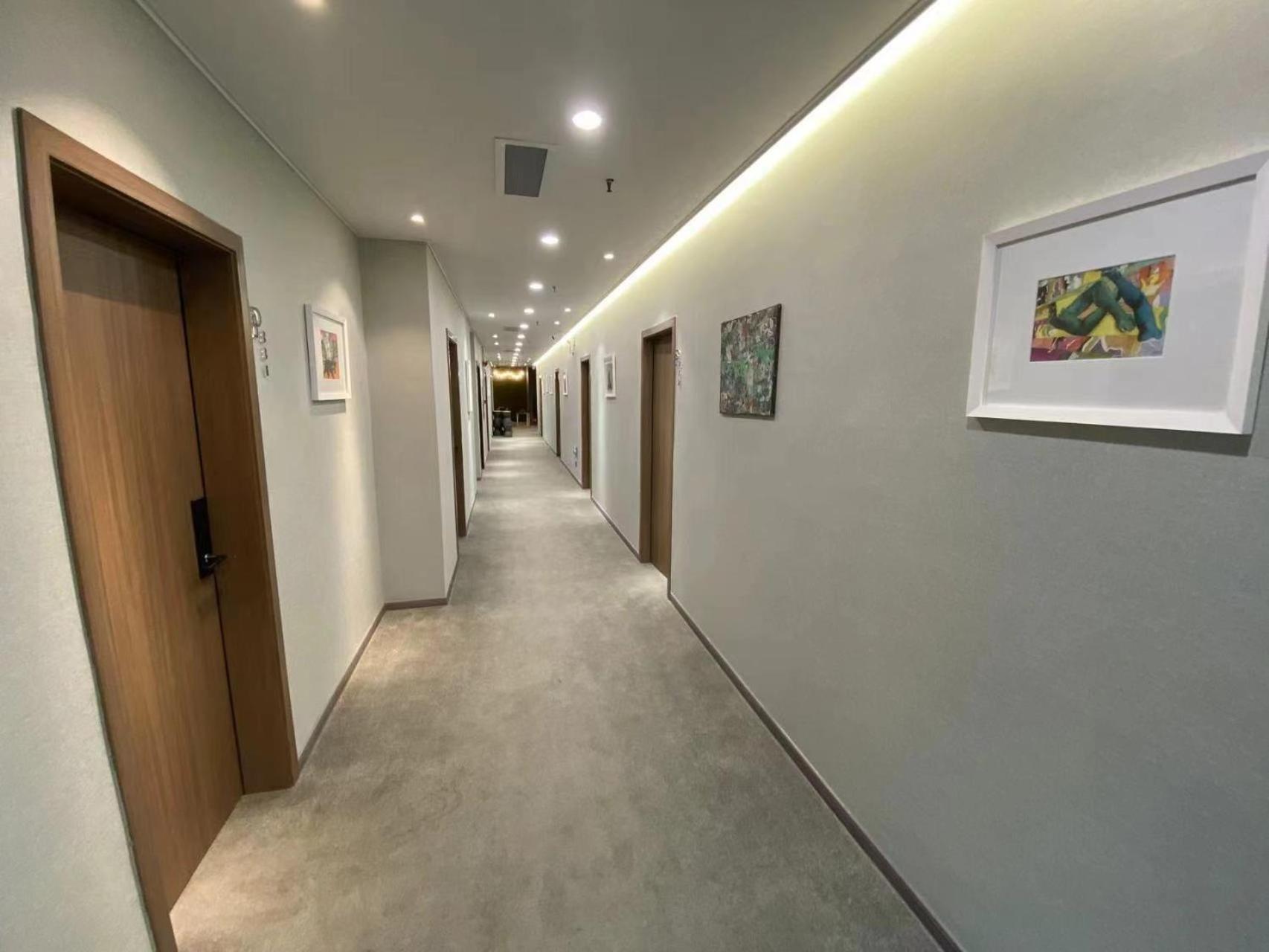 Puzzle Hotel Guangzhou Fenghuang New Village Subway Station Екстер'єр фото