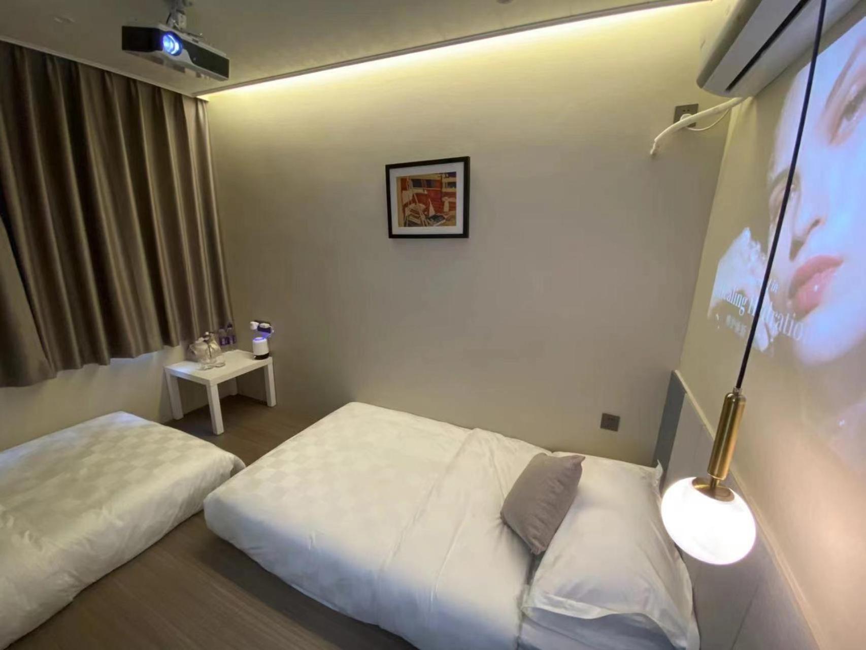 Puzzle Hotel Guangzhou Fenghuang New Village Subway Station Екстер'єр фото